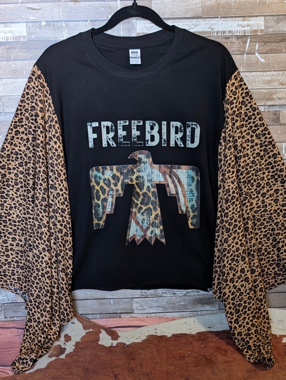 New Handcrafted Free Bird Graphic W Leopard Print Bat Winged Sleeves